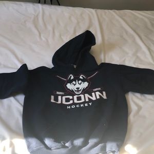 UCONN hockey sweatshirt
